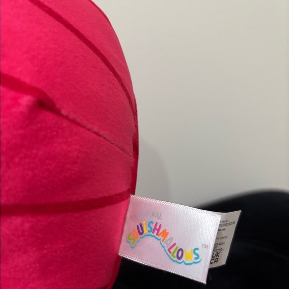 Cute Cupcake Squishmallow Plush Toy - Picture 4 of 6